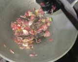 Foto langkah ke 3 dari resep Tumis Daun Ketela Bunga Kecombrang.