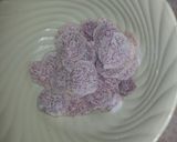 A picture of step 2 of Arrow root crisps.