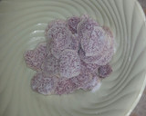 A picture of step 2 of Arrow root crisps.