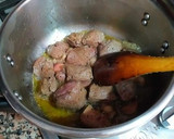 Foto del paso 3 de la receta: Ternera en salsa de especias y guisantes