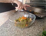 Foto del paso 4 de la receta Crema de Verduras con Albóndigas de Espinacas (con un toque de yogur cremoso de oveja)
