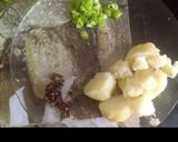 A picture of step 2 of Aloo paratha.