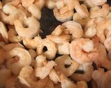 Foto del paso 2 de la receta: Spaghetti con crema chipotle y camarones