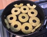 Une image de l'étape 8 de Gâteau caramélisé à l'ananas et jus de pêches.