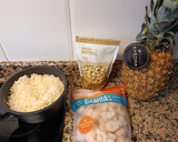 Foto del paso 1 de la receta: Arroz con gambas y piña con sabor cookpad