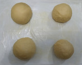 Foto langkah ke 4 dari resep Korean Garlic Cheese Bread.