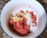Hình bước làm 1 của món Mì ý sốt bò bằm