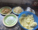Foto del paso 1 de la receta: Waffles de papa y cebolla