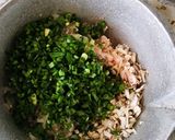 Hình bước làm 2 của món Bánh mandu tôm thịt áp chảo (sủi cảo Hàn Quốc)
