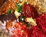 A picture of step 3 of Schezwan Kurmura Bhel.