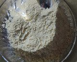 A picture of step 3 of Rava upma.