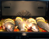 Foto del paso 4 de la receta: Lubina a la rustidera