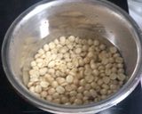 Hình bước làm 1 của món Sữa hạt sen cho người khó ngủ