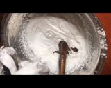 A picture of step 4 of Chocolate mousse.