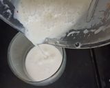 A picture of step 2 of Cransberry lassi.