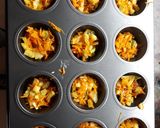 Foto del paso 3 de la receta: Muffins de huevo y verdura, sin harina