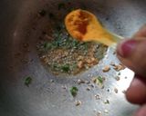 A picture of step 5 of Lahsuniya Dal Palak.