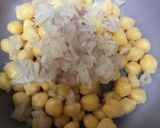 A picture of step 3 of Imli chana Chaat.