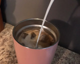 Foto del paso 4 de la receta: Café helado (fácil y sencillo)💜