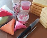 Foto langkah ke 6 dari resep Kue Kering Valentine | Icing Sugar Cookies | Kue Kering Butter Cookies | Cookies Decorating.