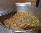A picture of step 3 of Changuitos Family Chiles en Nogada.