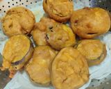 A picture of step 13 of Stuffed Paneer Mirch bhajiya and baingan bhajiya.