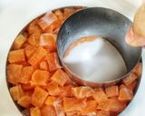 Foto del paso 4 de la receta: Tartar de salmón con salsa de lima