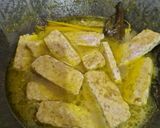 Foto langkah ke 5 dari resep Ayam Ungkep Bumbu Kuning.
