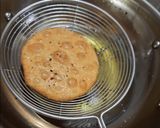 शेगांव कचोरी (kachori recipe in marathi) रेसिपी स्टेप 5 फोटो 