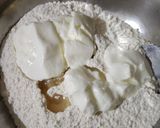 A picture of step 2 of Cheesegarlicbread.