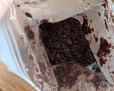 A picture of step 10 of Oreo and Chocolate Cake.