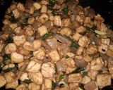 Foto langkah ke 3 dari resep Tahu Kikil oseng.