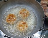 A picture of step 4 of Matar Aloo Kachoris.