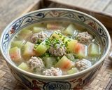 Une image de l'étape 5 de Soupe de pelures de pastèque aux boulettes de viande hachée.