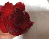A picture of step 4 of Chocolate covered strawberry delight.