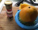 Foto del passaggio 4 della ricetta Polpo con salsa di arance al peperoncino, pompelmo rosa e datteri