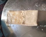 Foto langkah ke 6 dari resep Hubus At-thowah Al Yamani ، (خبز الطاوة اليمني).