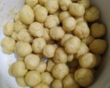 Foto langkah ke 3 dari resep Kue Ketawa Wijen / Onde Wijen (anti gagal).