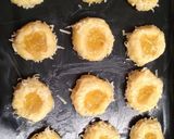 Foto langkah ke 3 dari resep Cheese Thumbprint Cookies with Jam.