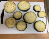 Foto del paso 1 de la receta: Berenjenas con queso al horno (estilo pizza) receta fácil y rápida