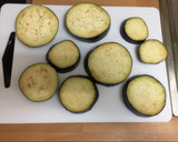 Foto del paso 1 de la receta: Berenjenas con queso al horno (estilo pizza) receta fácil y rápida