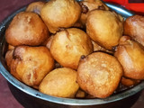 मीठे गुलगुले (नवरात्री स्पेशल) (Navratri Special Meethe Gurgle Recipe in Hindi)