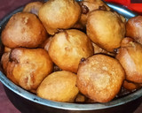 मीठे गुलगुले (नवरात्री स्पेशल) (Navratri Special Meethe Gurgle Recipe in Hindi) रेसिपी चरण 4 फोटो