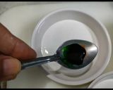 A picture of step 2 of Tri colour idli.