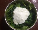 A picture of step 4 of Palak Chicken.