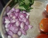 உடைத்து ஊற்றிய முட்டை குழம்பு(muttai kulambu recipe in tamil) ரெசிபி ஸ்டேப் 1 புகைப்படம்