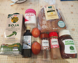 Foto del paso 1 de la receta: Torrijas normales o sin lactosa y sin azúcar a la plancha o sartén