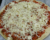 Foto del paso 8 de la receta: Pizza de soja texturizada, queso y aceitunas