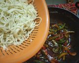 વેજ.નુડલ્સ(veg noodles recipe in Gujarati) રેસીપી સ્ટેપ3ફોટો