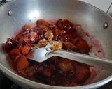 A picture of step 2 of Plum chutney.